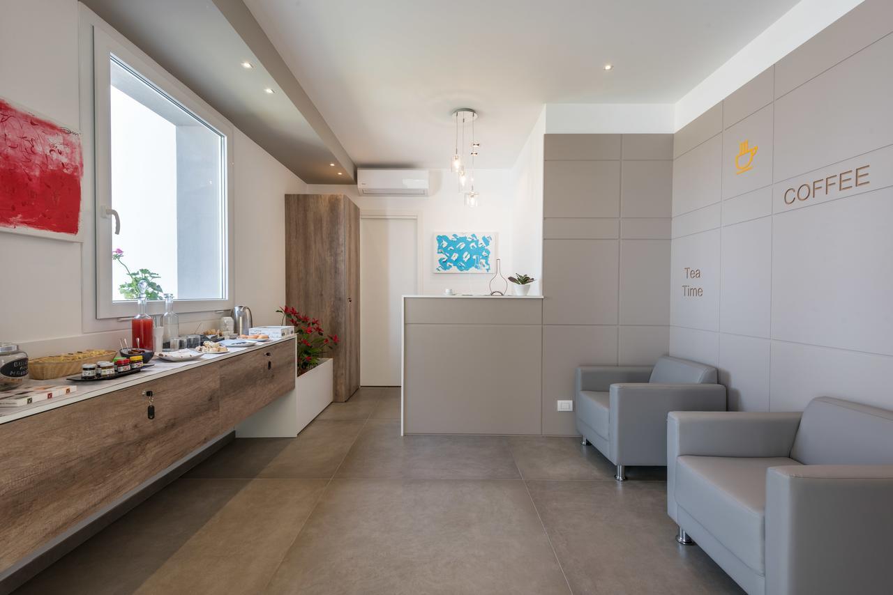 Aurienzia Hotel Рагуза Екстериор снимка